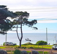 The Esplanade Holiday Home - Accommodation in Brisbane