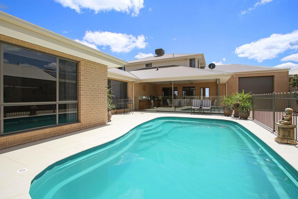 Yarrawonga VIC Accommodation in Brisbane