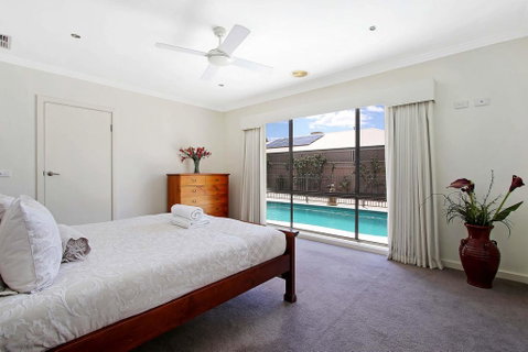The Grand Holiday House - Accommodation in Brisbane 3