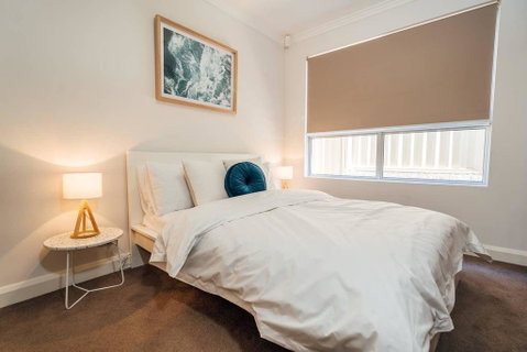 The Grand Oasis - Pool - Wifi - Mins From Beach - Accommodation in Brisbane 1