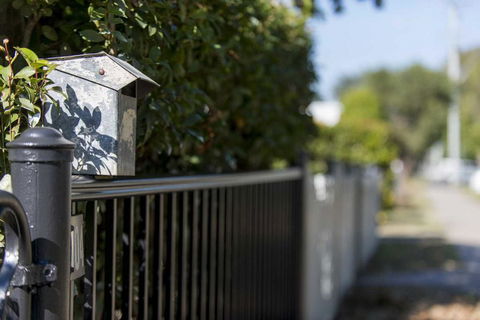 The Grey House - Accommodation in Brisbane 1