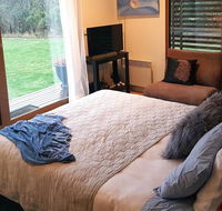 The Gurdies Room with Amazing Sunset Views - Accommodation in Brisbane