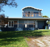 The Love Shack - Bridport - Accommodation in Brisbane