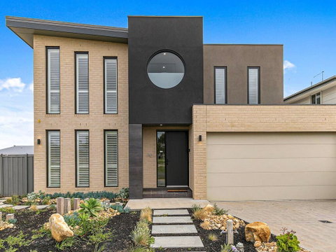 The Mansion - Accommodation in Brisbane 0