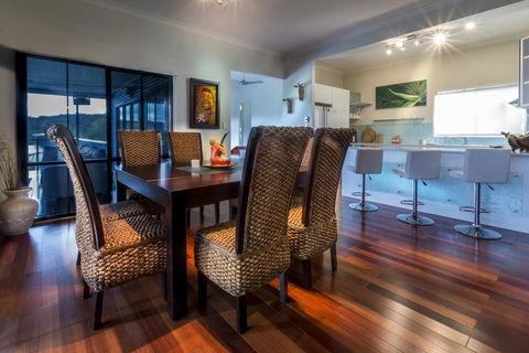 The Mountain View Retreat - Accommodation in Brisbane 3