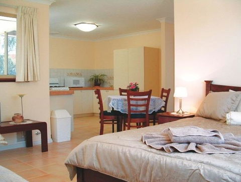 The Nosh & Nod - Avon Terrace - Accommodation in Brisbane 1