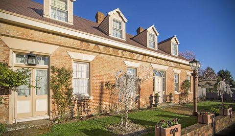 The Racecourse Inn - Accommodation in Brisbane 0