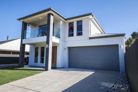 The Races Complex - Accommodation in Brisbane 0