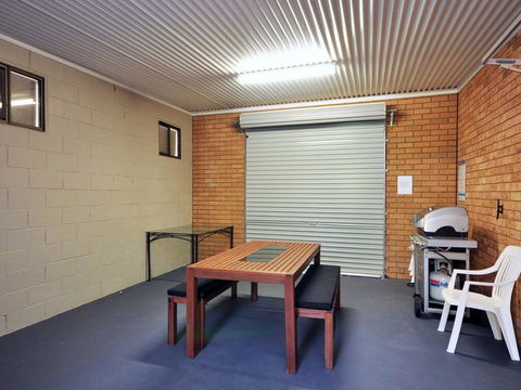 The Studio On The Lake @ Fishing Point, Lake Macquarie - Honestly Put The Line In And Catch Fish - Accommodation in Brisbane 2