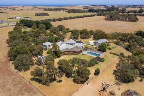 The Track House - Accommodation in Brisbane 0