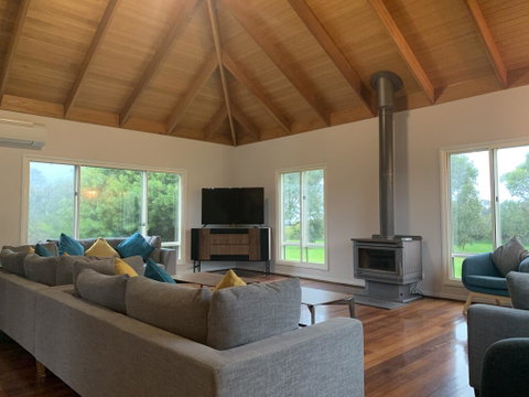 The Track House - Accommodation in Brisbane 3