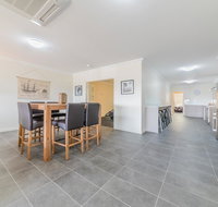 Thompson Ave Apartments - Accommodation in Brisbane