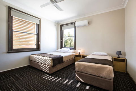 Toongabbie Hotel - Accommodation in Brisbane 1