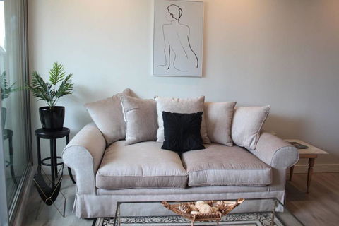 Top Of The Town 227 Victoria Street, Darlinghurst - Accommodation in Brisbane 1