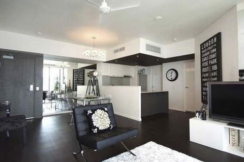 Trilogy On The Esplanade. Room With A View! - Accommodation in Brisbane 3