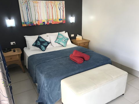 Tropical Lodge - Accommodation in Brisbane 0