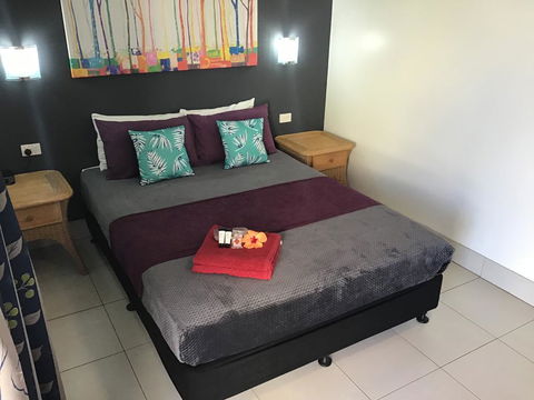 Tropical Lodge - Accommodation in Brisbane 1