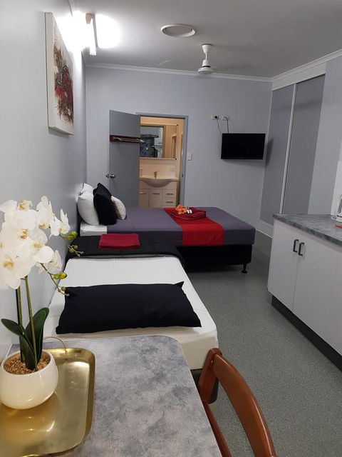 Tropical Lodge - Accommodation in Brisbane 3