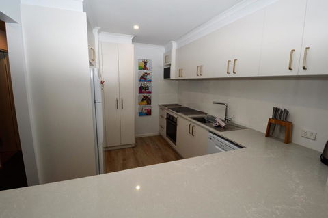 TUSCANY 10 - Accommodation in Brisbane 3