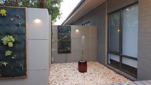Two Bedroom Garden Apartment - Accommodation in Brisbane 3