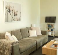 Two Bedroom Gem Short Drive to MONA - Accommodation in Brisbane