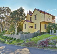 Two Story Bed and Breakfast - Accommodation in Brisbane