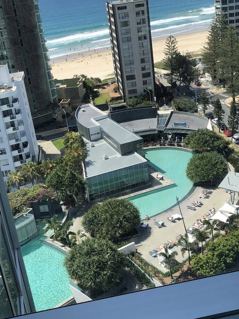 Upmarket Resort At Beach Surfers Paradise URGC - Accommodation in Brisbane 0