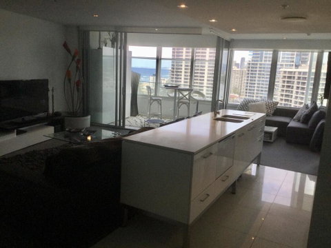 Upmarket Resort At Beach Surfers Paradise URGC - Accommodation in Brisbane 3