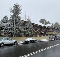 Victoria Albert Guest House Bar Cafe and Restaurant - Accommodation in Brisbane