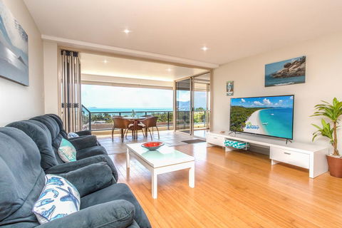 VIEWS ON ELSHEBY - Accommodation in Brisbane 0