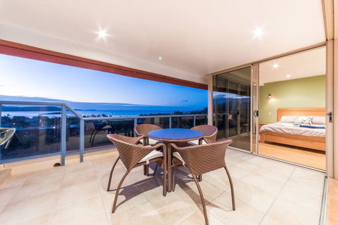 VIEWS ON ELSHEBY - Accommodation in Brisbane 2