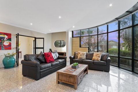 Villa De Marseilles - Melbourne - Accommodation in Brisbane 0