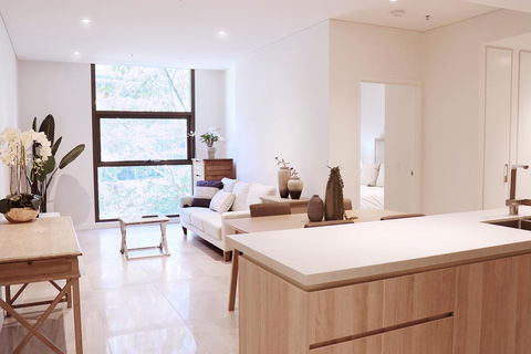 Walking To Darling Harbour, Townhall, QVB,ICC. - Accommodation in Brisbane 2