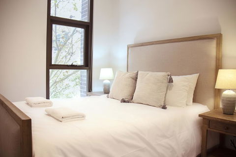 Walking To Darling Harbour, Townhall, QVB,ICC. - Accommodation in Brisbane 3