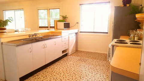 Wategos Surf Shack - Accommodation in Brisbane 3