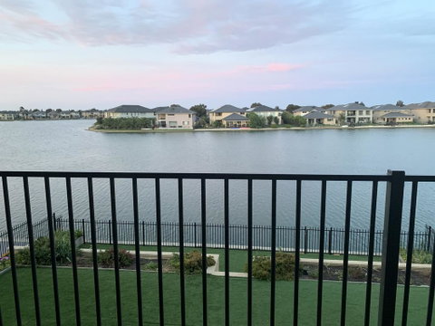 Waterfront Grand Villa For Big Group - Accommodation in Brisbane 3