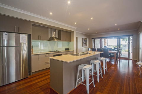 Nautical Rise Torquay - Accommodation in Brisbane 3