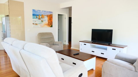 Apollo Bay Seal Apartments - Accommodation in Brisbane 7