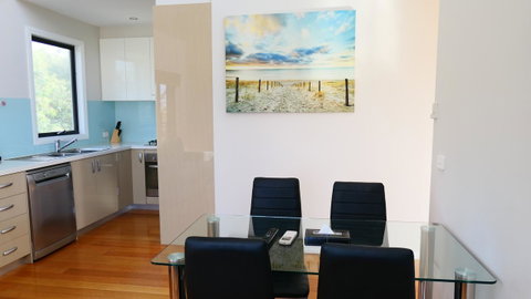 Apollo Bay Seal Apartments - Accommodation in Brisbane 5
