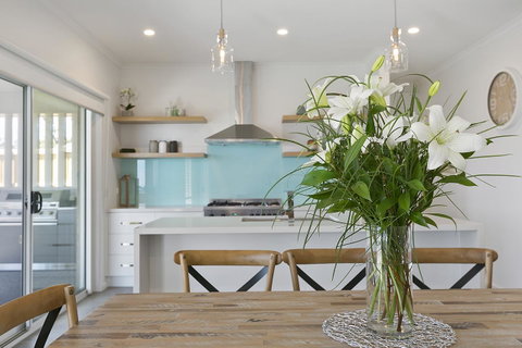 Tidal Changes - Rejuvenate Stays - Accommodation in Brisbane 12