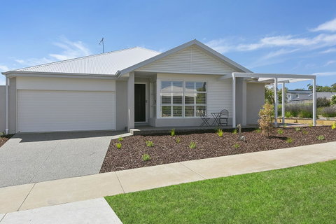 Tidal Changes - Rejuvenate Stays - Accommodation in Brisbane 9