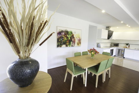 Phillip Island Towers - Accommodation in Brisbane 30