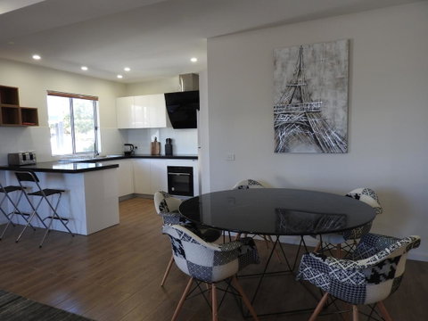 Phillip Island Towers - Accommodation in Brisbane 17