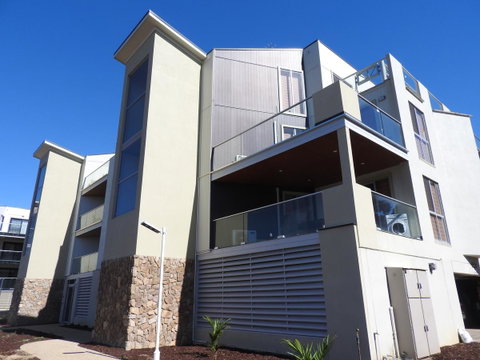 Phillip Island Towers - Accommodation in Brisbane 5
