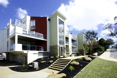 Phillip Island Towers - Accommodation in Brisbane 0