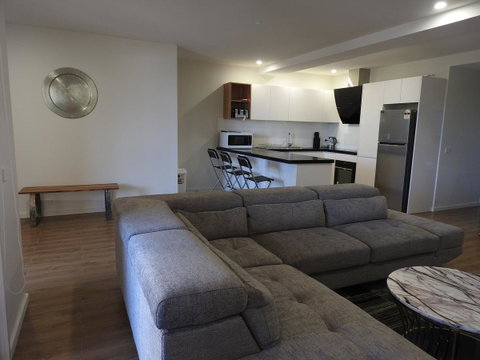 Phillip Island Towers - Accommodation in Brisbane 21