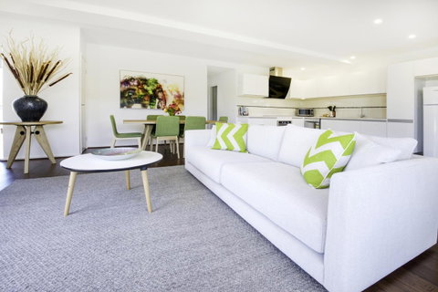 Phillip Island Towers - Accommodation in Brisbane 7