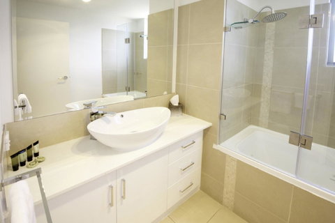 Phillip Island Towers - Accommodation in Brisbane 25