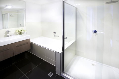 Phillip Island Towers - Accommodation in Brisbane 35