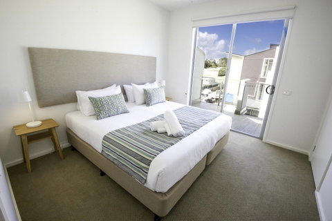 Phillip Island Towers - Accommodation in Brisbane 6